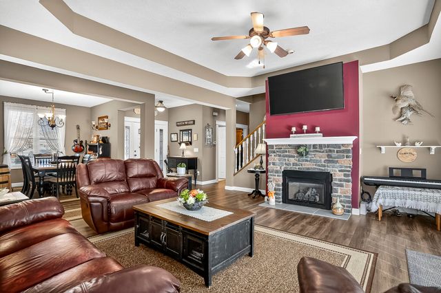 810 E Montarosa Drive, Nixa, MO 65714