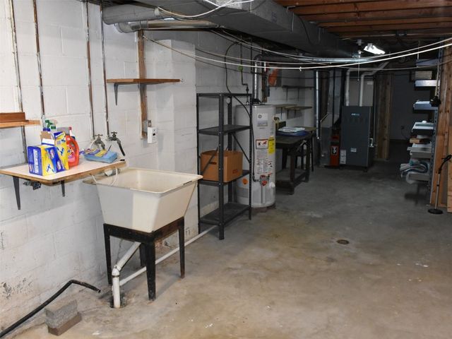 813 LESLIE Road, Meadville, PA 16335