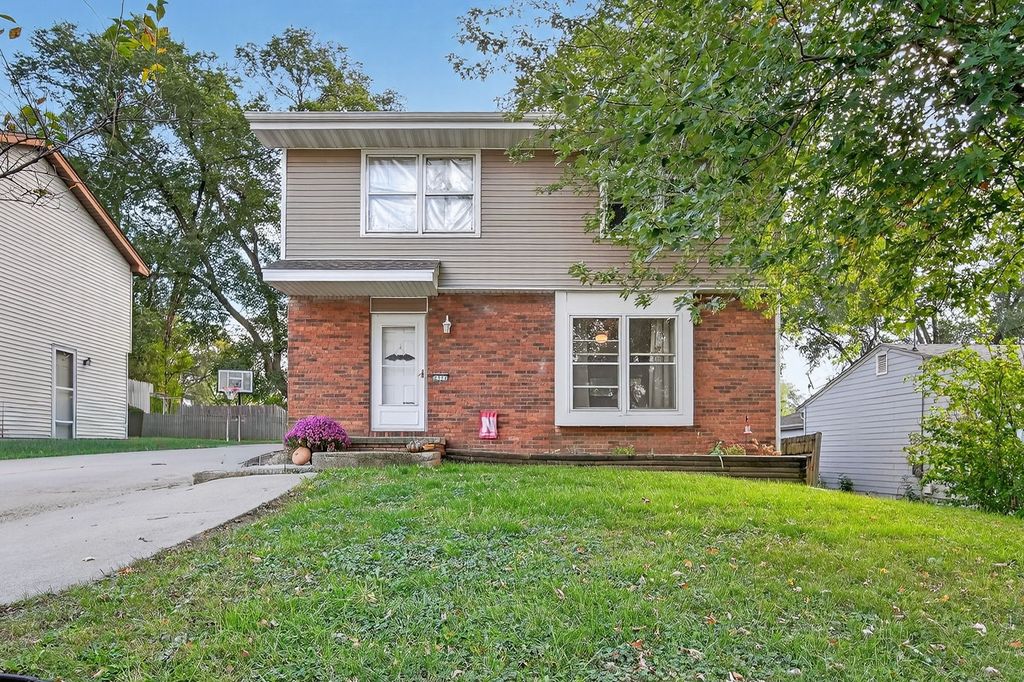 2317 E 41st Court, Des Moines, IA 50317