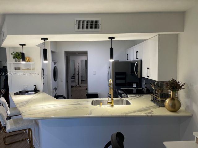 1605 S Us Highway 1 206V3, Jupiter, FL 33477