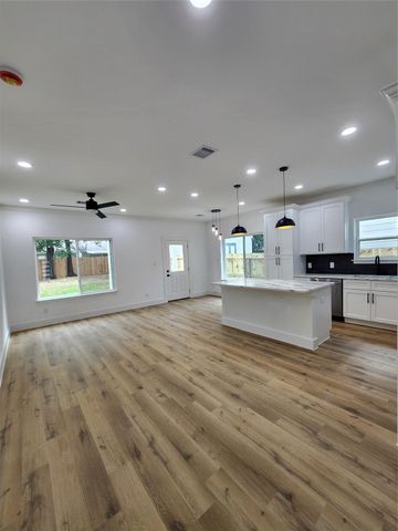 316 S Sandra Street A, Conroe, TX 77301