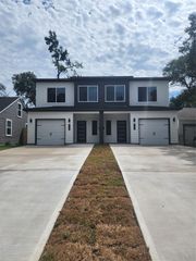 316 S Sandra Street A, Conroe, TX 77301