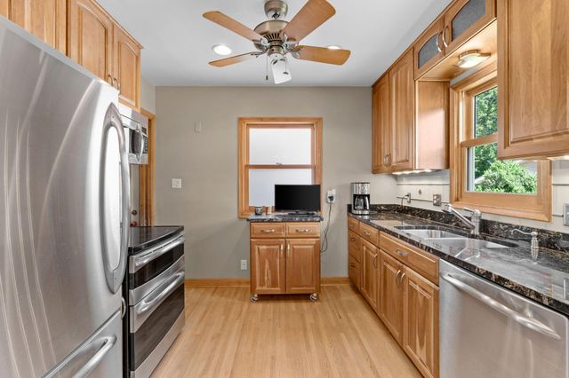 2081 Jefferson Avenue, Saint Paul, MN 55105