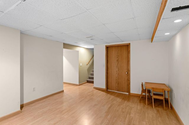 2081 Jefferson Avenue, Saint Paul, MN 55105