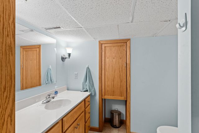 2081 Jefferson Avenue, Saint Paul, MN 55105