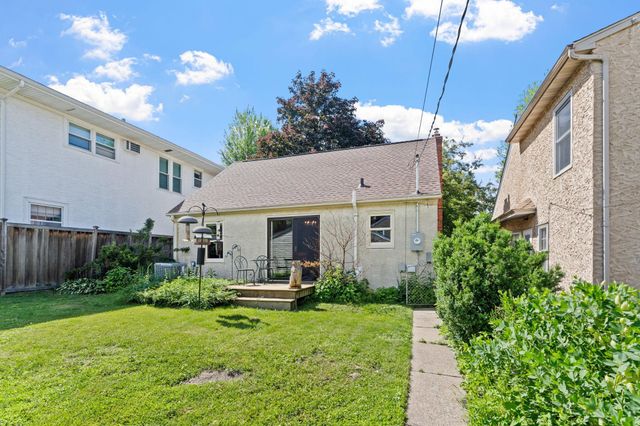 2081 Jefferson Avenue, Saint Paul, MN 55105