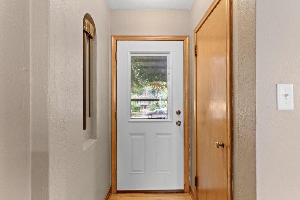 2081 Jefferson Avenue, Saint Paul, MN 55105 — photo 4