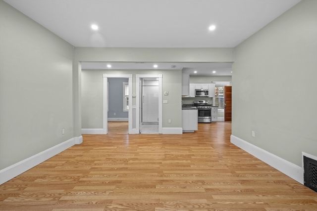 25 Howes St. 3A, Boston, MA 02125