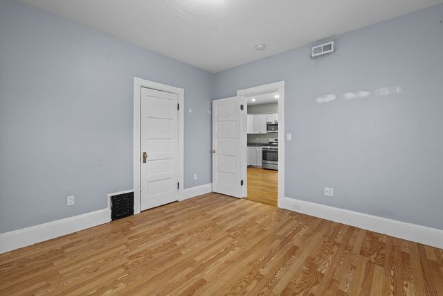 25 Howes St. 3A, Boston, MA 02125