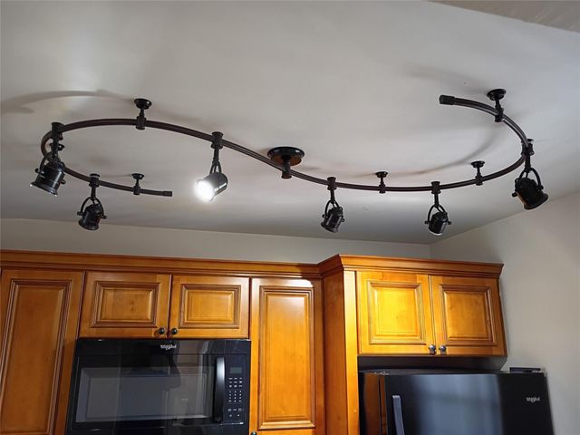 9230 Lagoon Pl 406, Davie, FL 33324