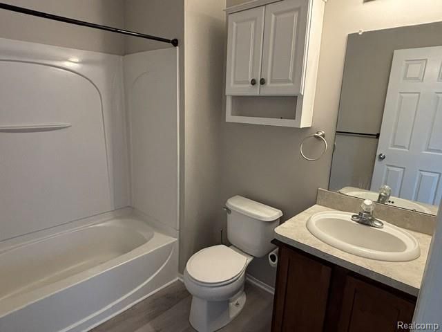 655 Lewa Downs Drive, Pontiac, MI 48341