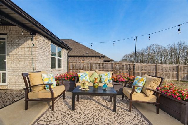 3009 Summer View Avenue, Springdale, AR 72764