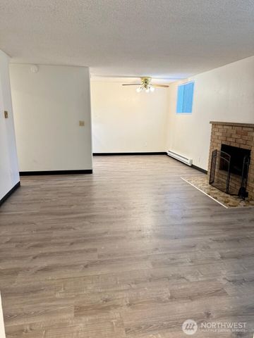 816 NW 60th St, Seattle, WA 98107