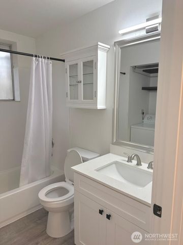 816 NW 60th St, Seattle, WA 98107