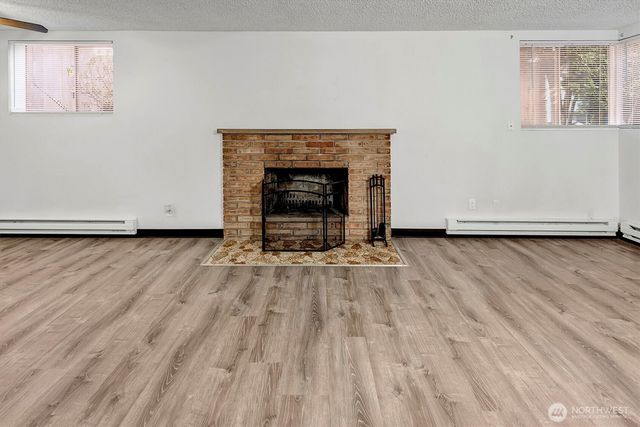 816 NW 60th St, Seattle, WA 98107