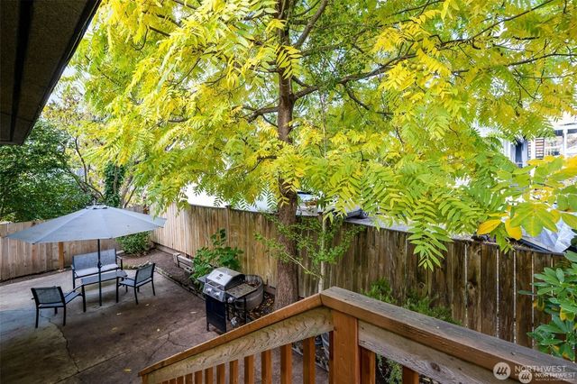 816 NW 60th St, Seattle, WA 98107