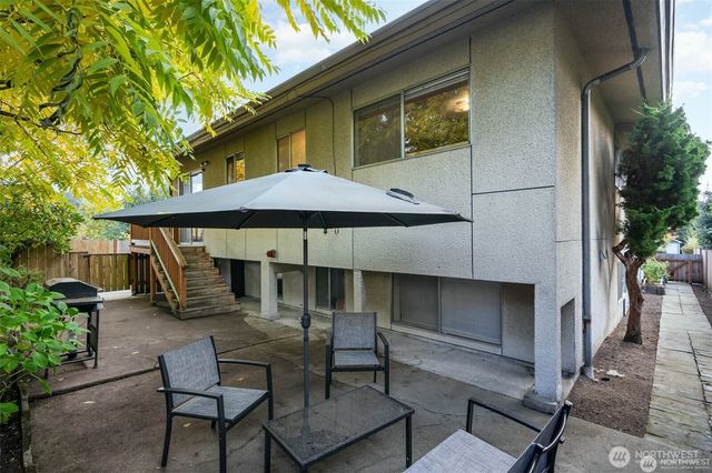 816 NW 60th St, Seattle, WA 98107