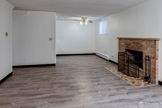 816 NW 60th St, Seattle, WA 98107