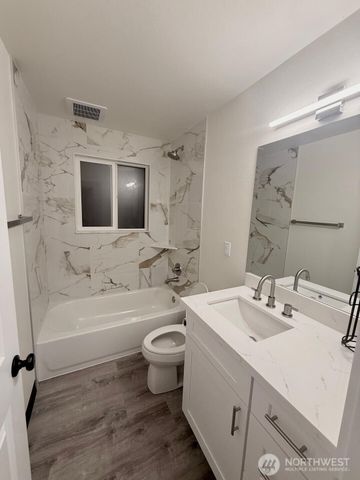 816 NW 60th St, Seattle, WA 98107