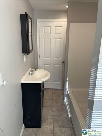 901 Vernon Street, Bethlehem City, PA 18015