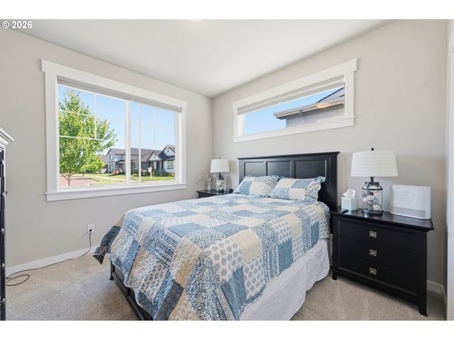 6302 Se MCINNIS St, Hillsboro, OR 97123