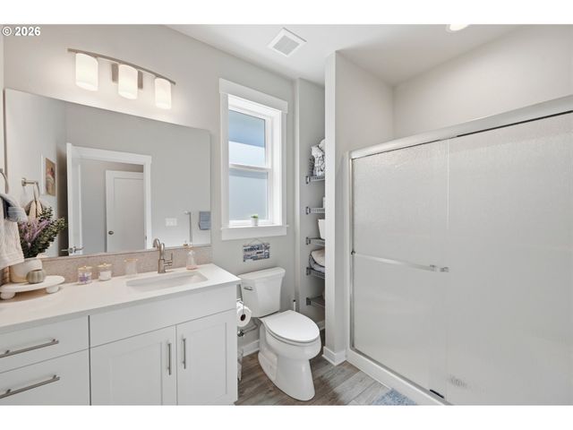 6302 Se MCINNIS St, Hillsboro, OR 97123
