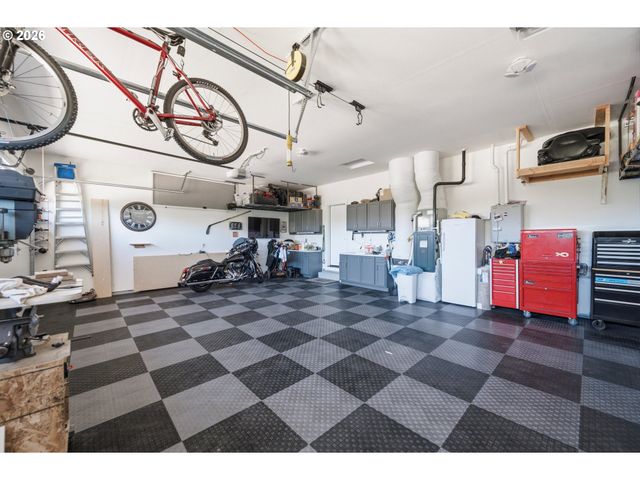 6302 Se MCINNIS St, Hillsboro, OR 97123
