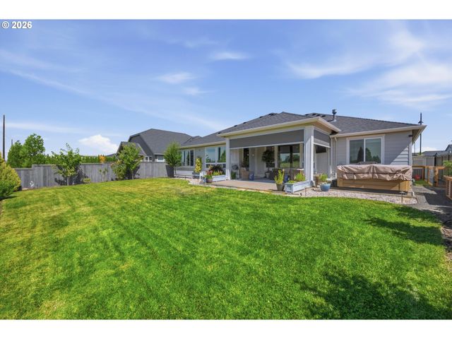 6302 Se MCINNIS St, Hillsboro, OR 97123