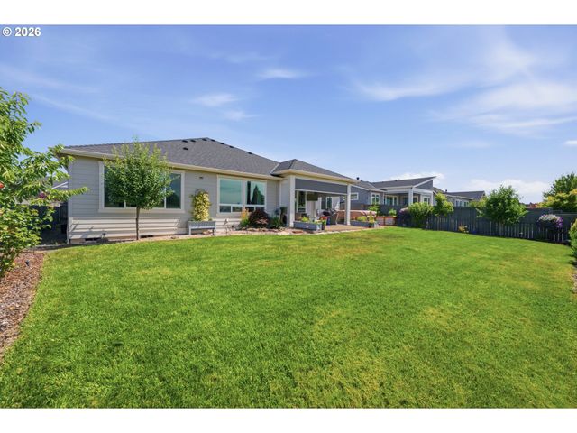 6302 Se MCINNIS St, Hillsboro, OR 97123
