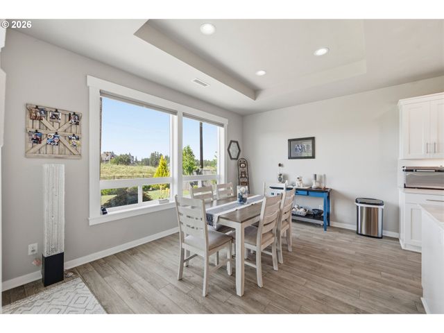 6302 Se MCINNIS St, Hillsboro, OR 97123