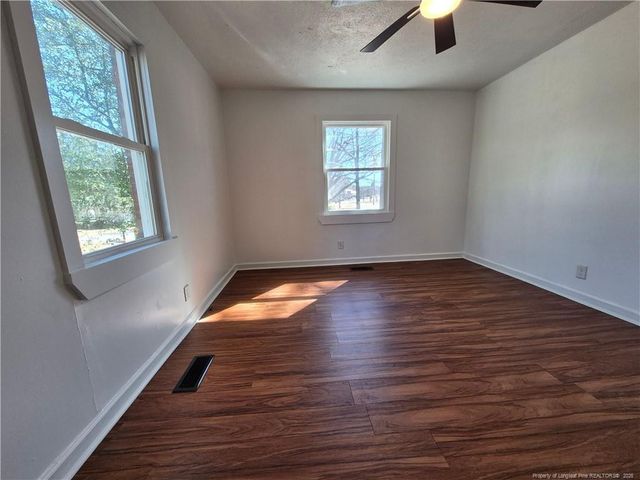 113 N Wright Street, Raeford, NC 28376