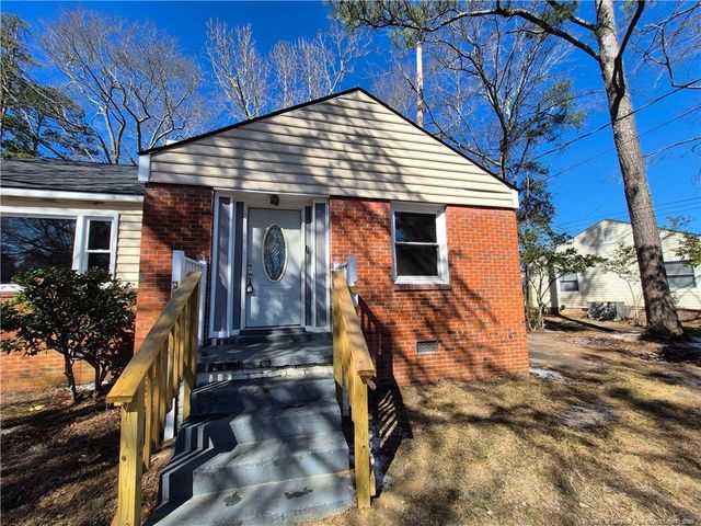 113 N Wright Street, Raeford, NC 28376
