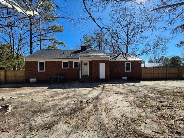 113 N Wright Street, Raeford, NC 28376