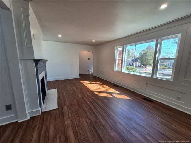 113 N Wright Street, Raeford, NC 28376