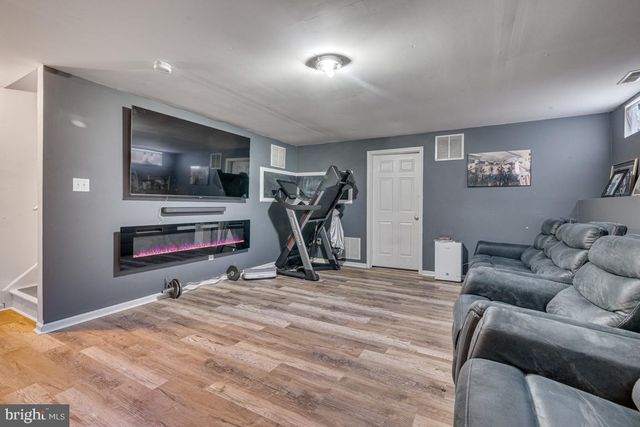 56 OAKTON DR, Atco, NJ 08004