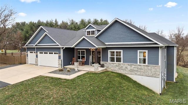 7302 W Kirsch Road, Collinsville, IL 62234