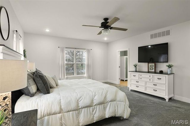 7302 W Kirsch Road, Collinsville, IL 62234