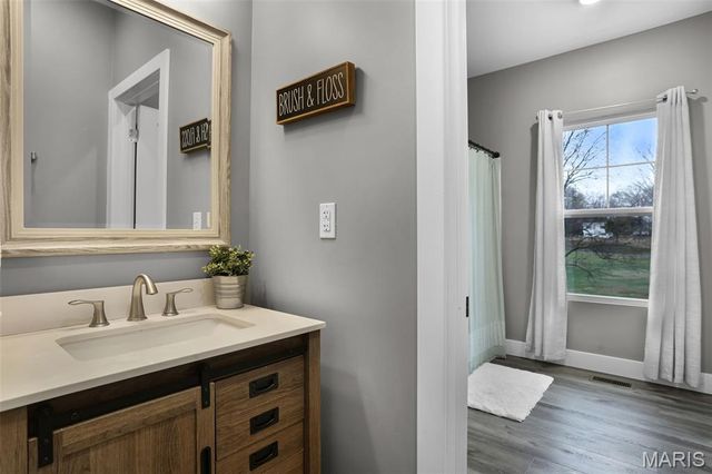 7302 W Kirsch Road, Collinsville, IL 62234