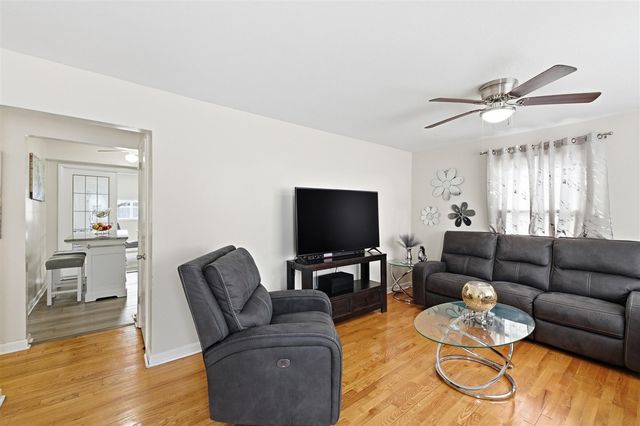 2146 Michael Avenue, Wyoming, MI 49509