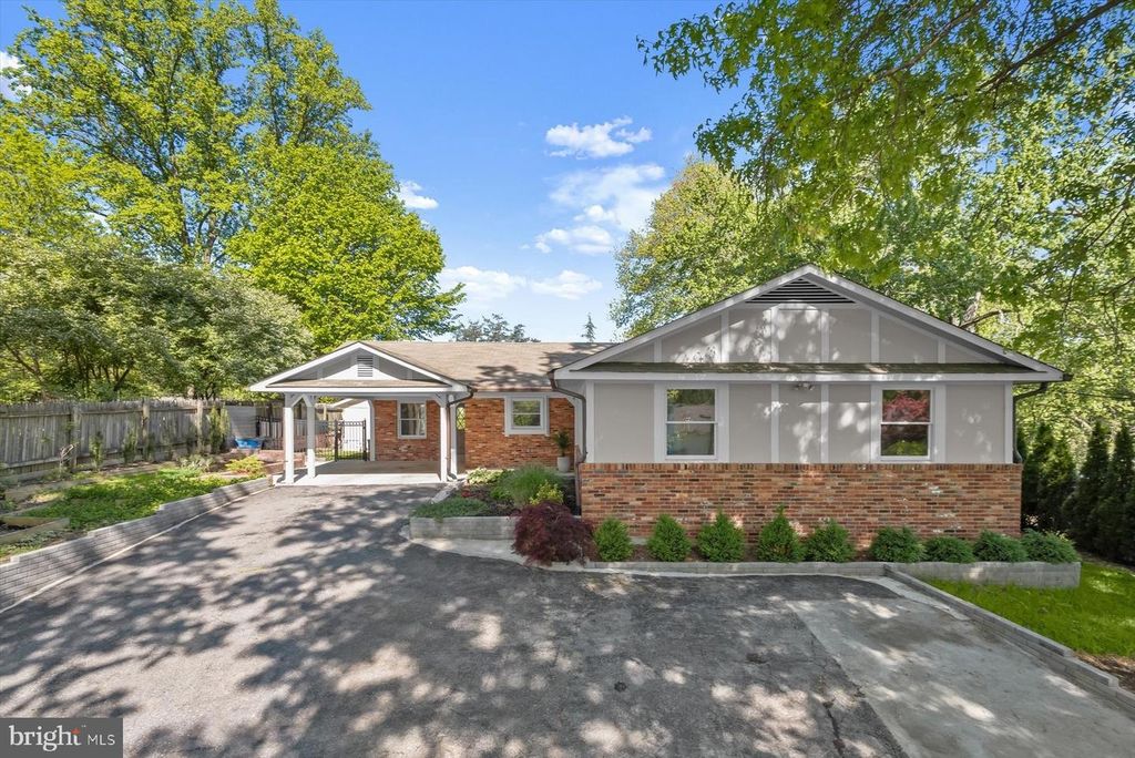 Image 1 of property listing at 9329 HARVEY RD, Silver Spring, MD 20910