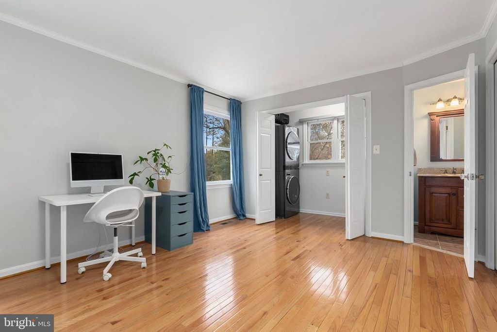 Image 18 of property listing at 9329 HARVEY RD, Silver Spring, MD 20910