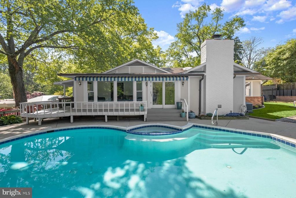 Image 30 of property listing at 9329 HARVEY RD, Silver Spring, MD 20910