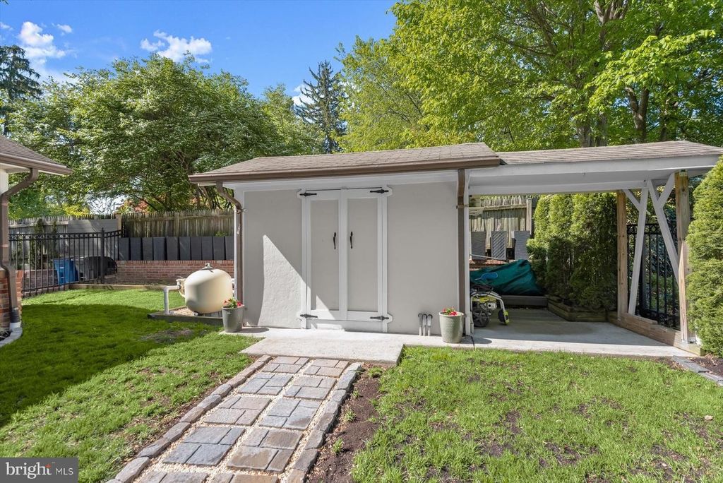 Image 32 of property listing at 9329 HARVEY RD, Silver Spring, MD 20910