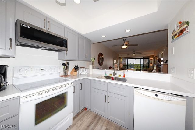 21490 Bay Village DR 264, Fort Myers Beach, FL 33931