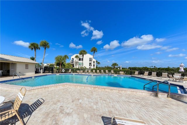 21490 Bay Village DR 264, Fort Myers Beach, FL 33931