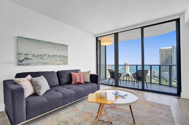 121 NE 34th St 2305, Miami, FL 33137