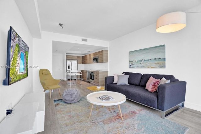 121 NE 34th St 2305, Miami, FL 33137