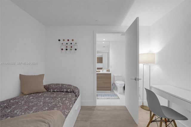 121 NE 34th St 2305, Miami, FL 33137