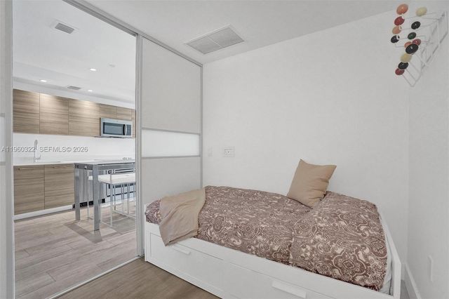 121 NE 34th St 2305, Miami, FL 33137