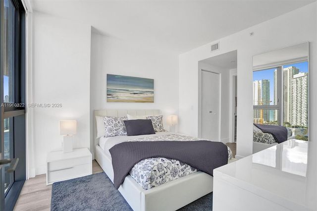 121 NE 34th St 2305, Miami, FL 33137